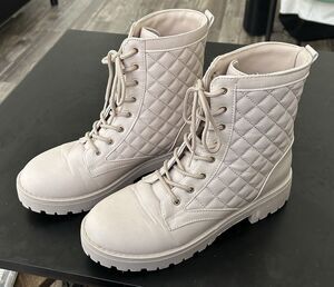 Olivia Miller Women's Fashion Lace Up Quilted Combat Boots Beige Size 10